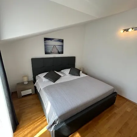 Luxury Iris Appartement *