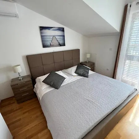 Luxury Iris Appartement *