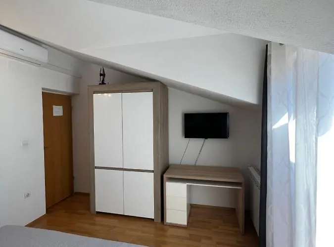 Luxury Iris Apartment Hvar Town