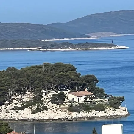 Luxury Iris * Хвар