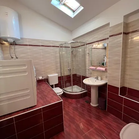 Luxury Iris Хвар